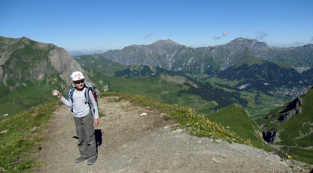 02 Felix mit Albristhorn CIMG0572